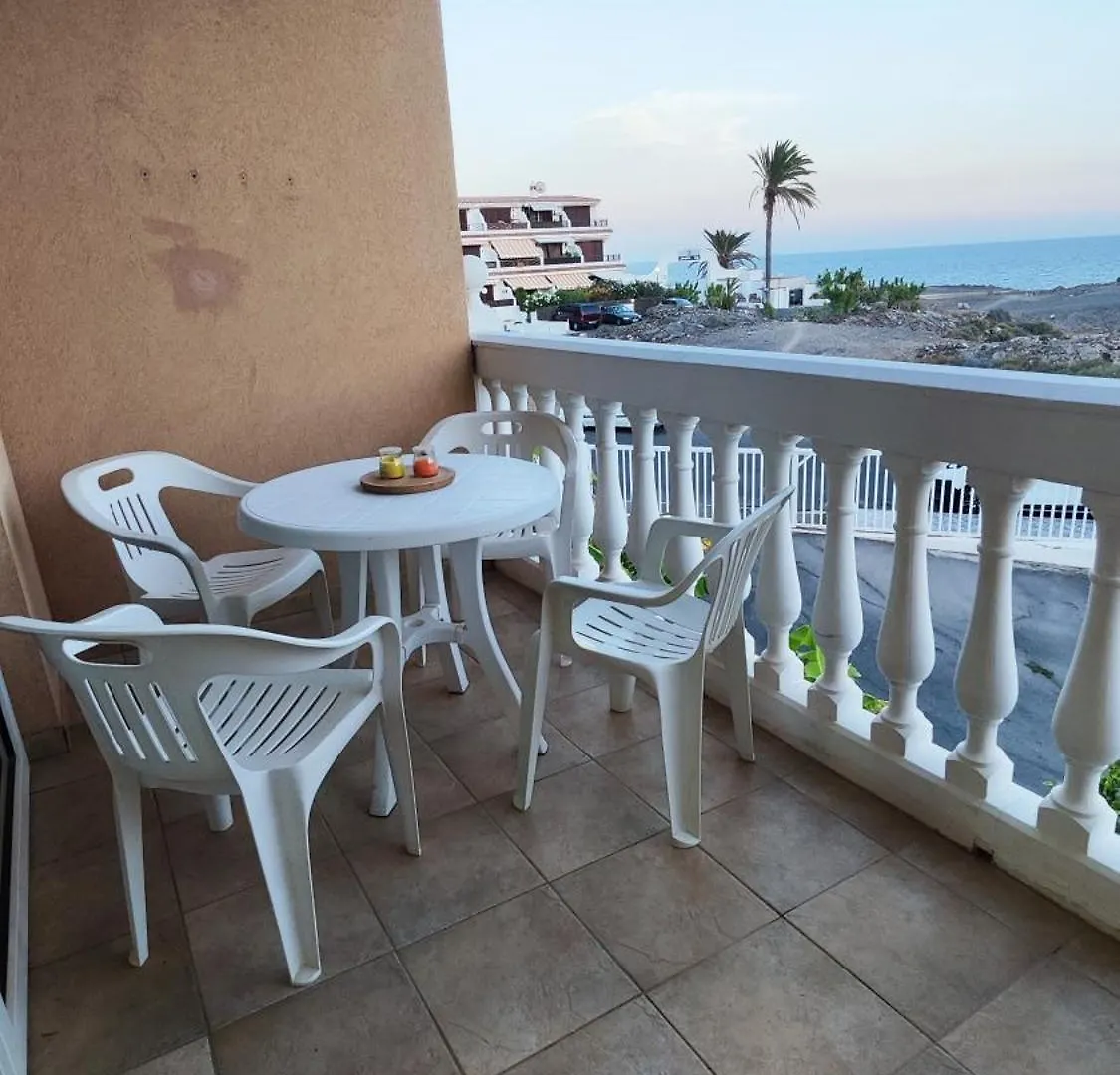 Apartamento Encantador Estudio Con Terraza Privada Y Espectaculares Vistas Al Mar En Costa Del Silencio, Cerca De Los Cristianos