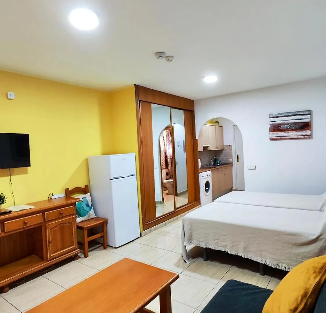 Encantador Estudio Con Terraza Privada Y Espectaculares Vistas Al Mar En Costa Del Silencio, Cerca De Los Cristianos Apartamento