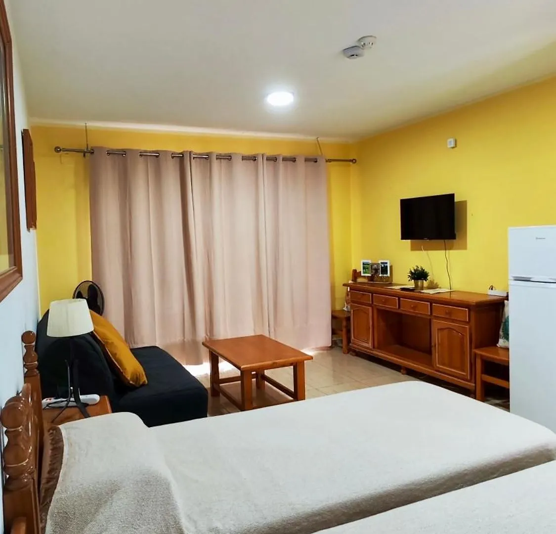 Encantador Estudio Con Terraza Privada Y Espectaculares Vistas Al Mar En Costa Del Silencio, Cerca De Los Cristianos Apartamento