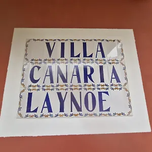 Canaria Laynoe Guaza